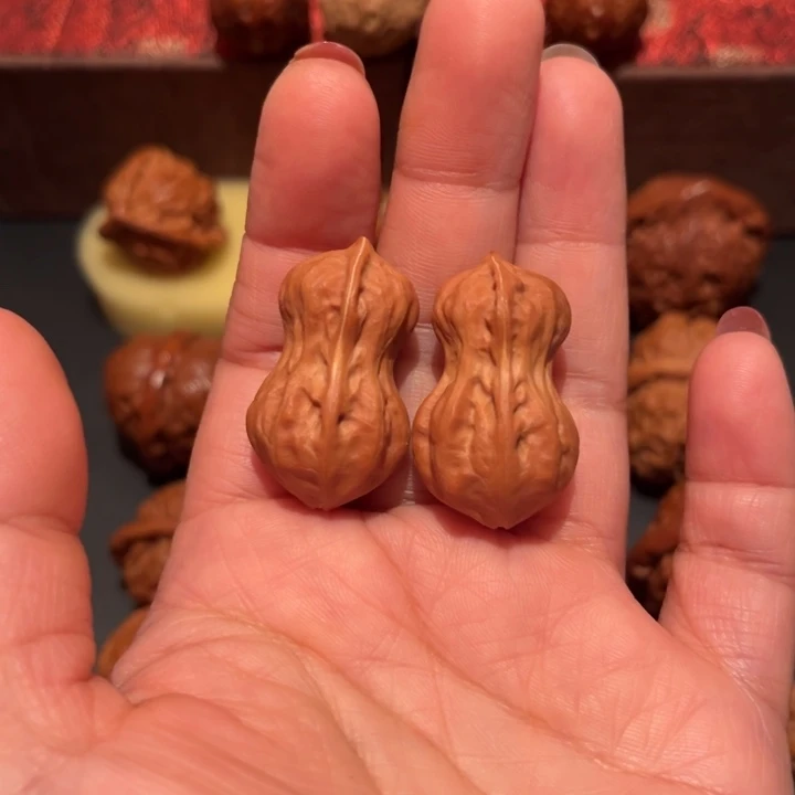 文玩核桃吊坠小花生