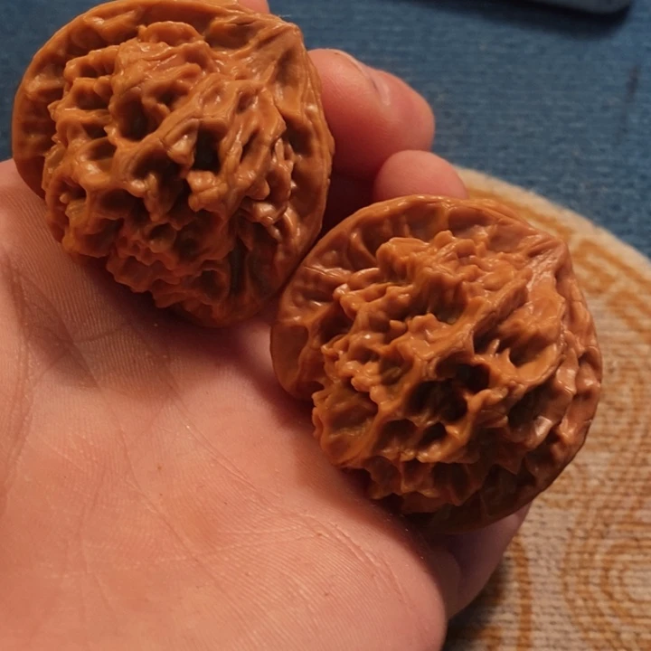 文玩核桃吊坠全品三棱