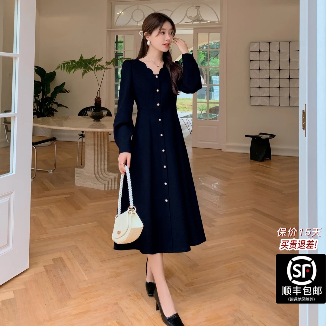 蓝语大码女装胖mm气质V领收腰a字连衣裙2025冬季黑色长袖打底裙厚