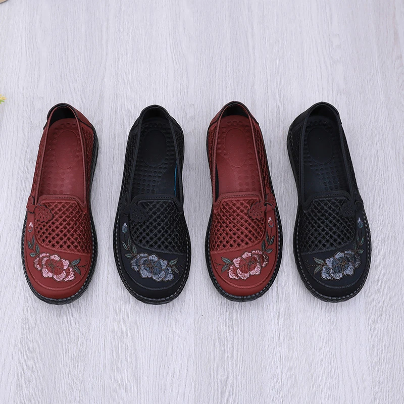 老年一脚蹬绣花透气夏季植鞣布鞋休闲浅口欧若精灵风