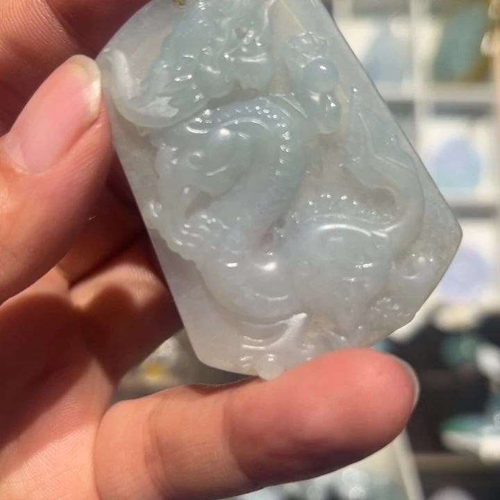 翡翠未镶嵌颈饰缅甸翡翠龙牌