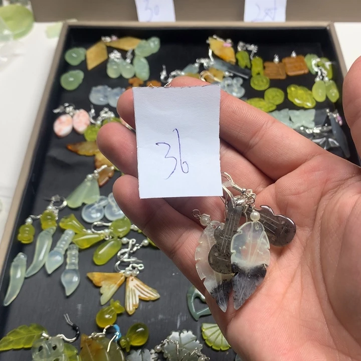 蛇纹石玉耳钉足银镀金镶嵌悦***风