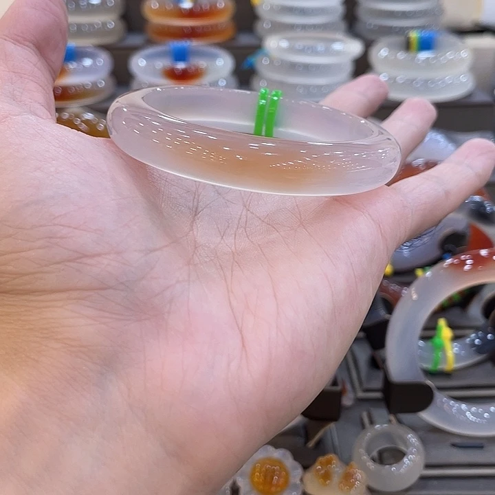 玛瑙/玉髓未镶嵌手镯