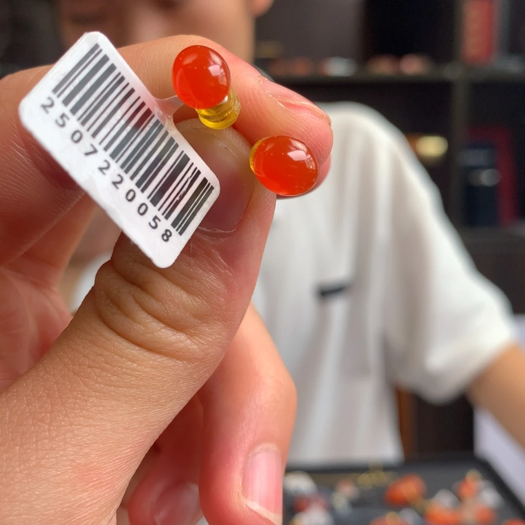 南红玛瑙南红玛瑙未镶嵌冰红耳钉