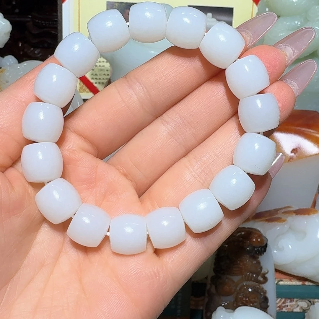 未镶嵌和田玉把件