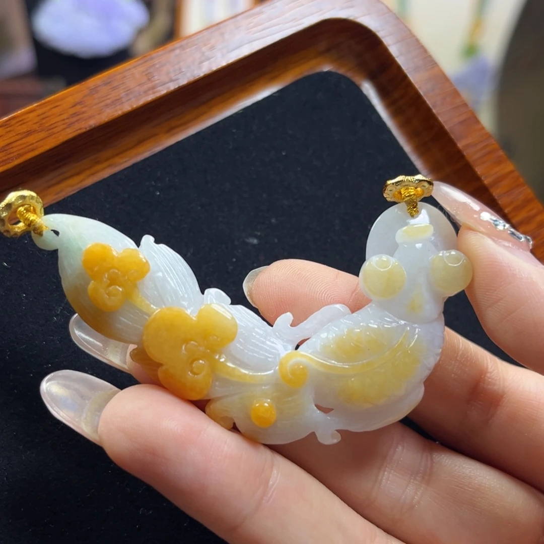 翡翠未镶嵌吊坠(赠链)锦鲤