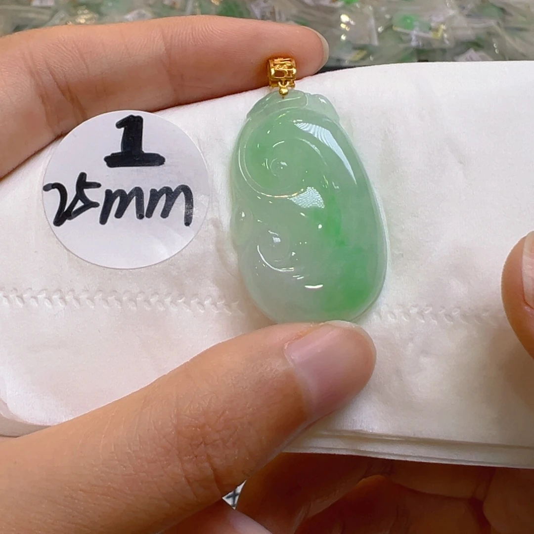 吊坠(不含链)18K金镶嵌翡翠