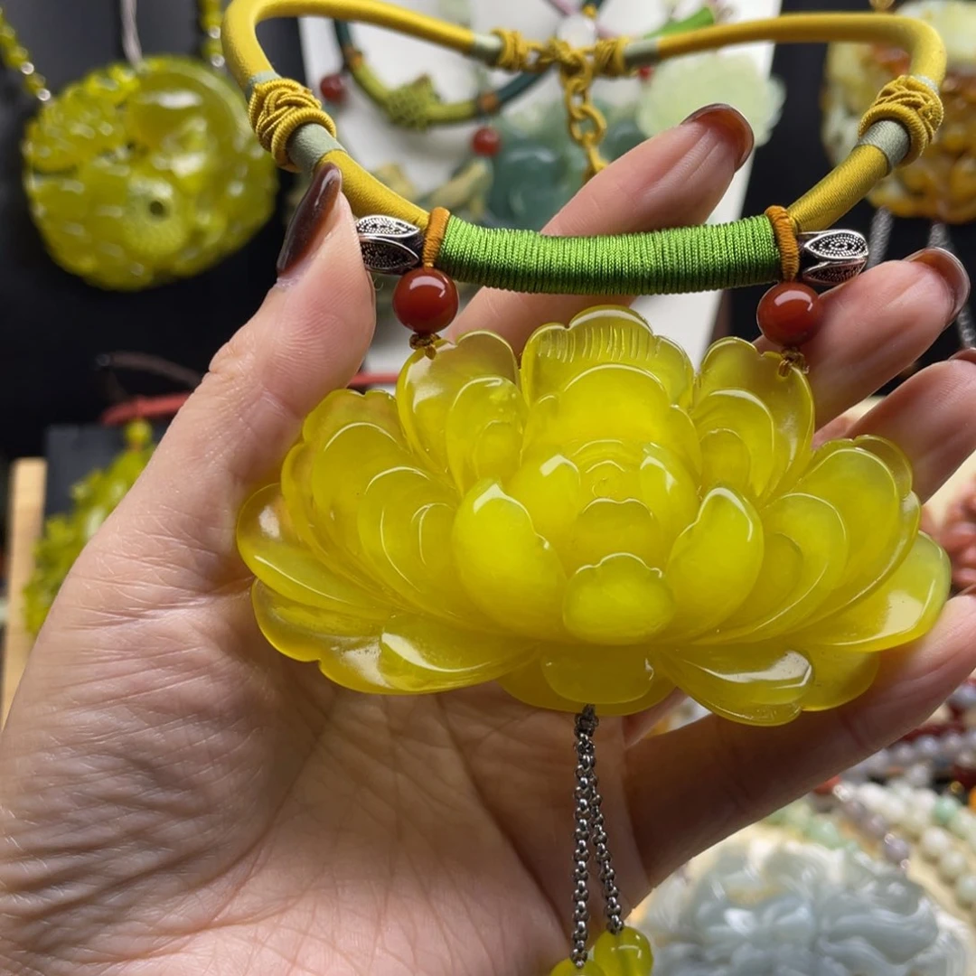 未镶嵌蛇纹石玉颈饰夏*儿