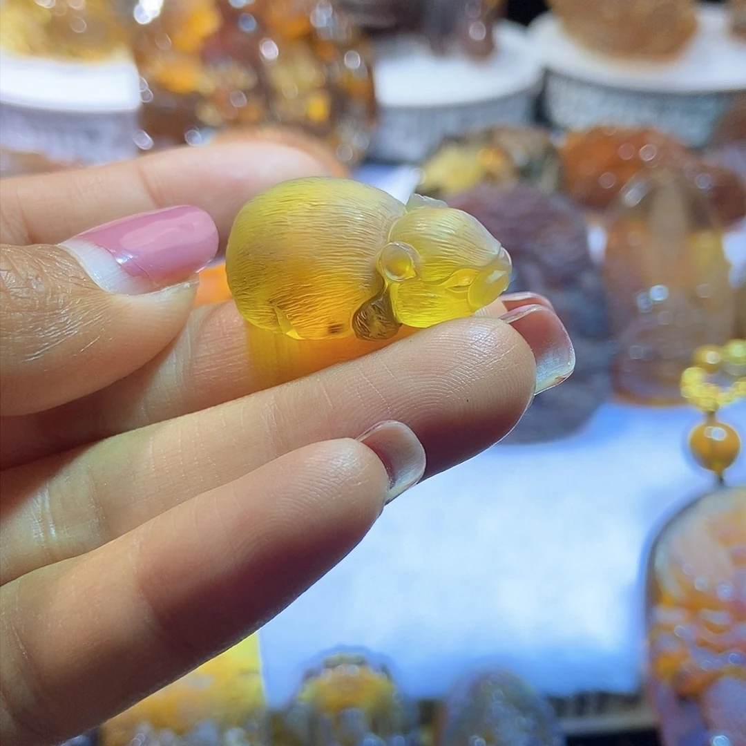 琥珀颈饰未镶嵌老鼠
