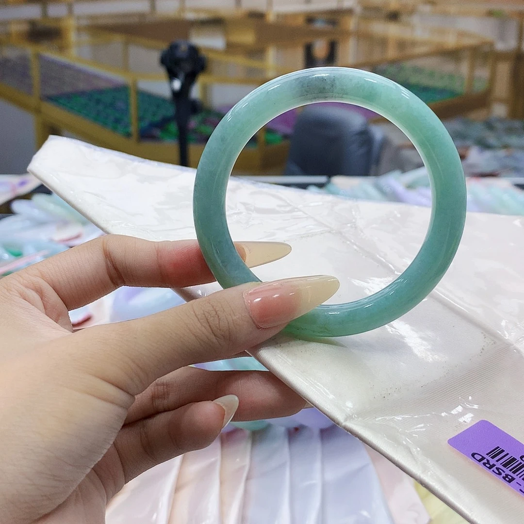 翡翠未镶嵌手镯nn