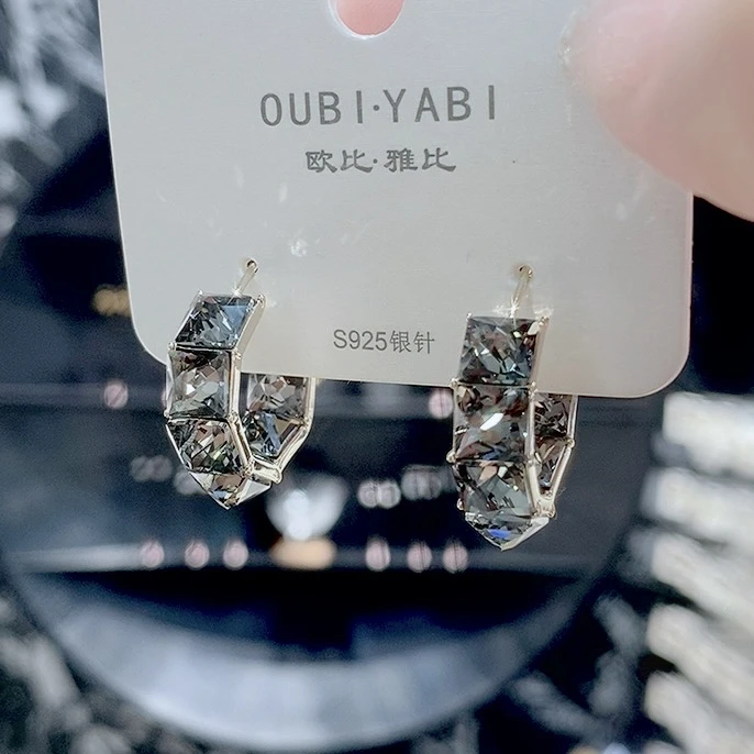 铜合金耳饰 气质耳环银色轻奢风饰品圈圈满钻原创设计几何图案