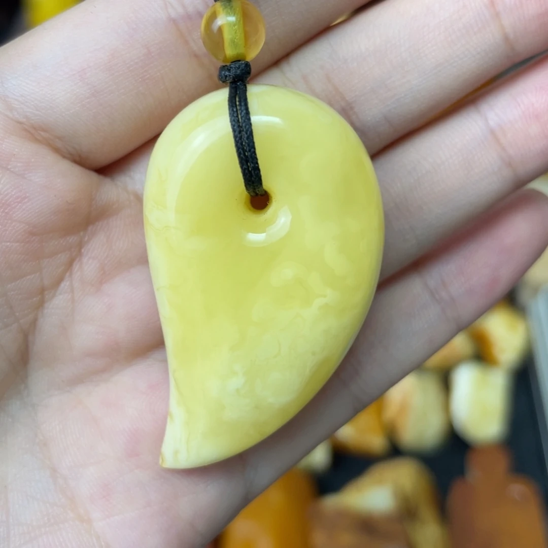 定制琥珀蜜蜡吊坠