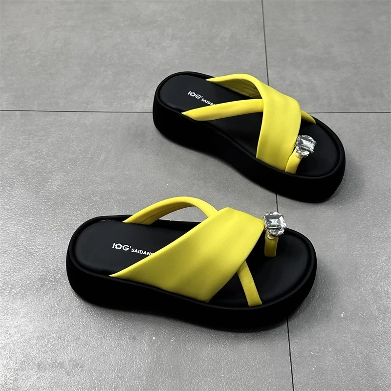 DR私定欧洲站拖鞋女外穿2025夏季新款水钻套趾厚底增高交叉带松糕