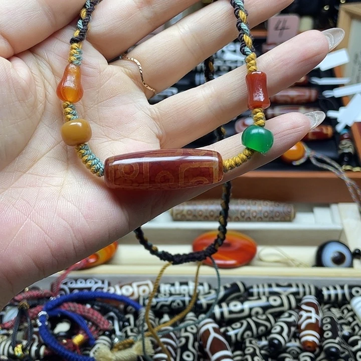 玛瑙/玉髓合金颈饰