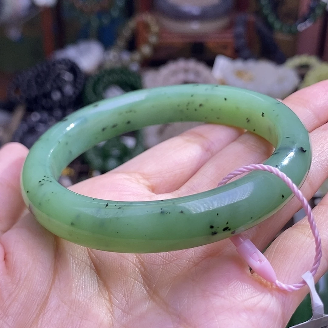 和田玉未镶嵌颈饰毕业级56.6碧玉猕猴桃手镯