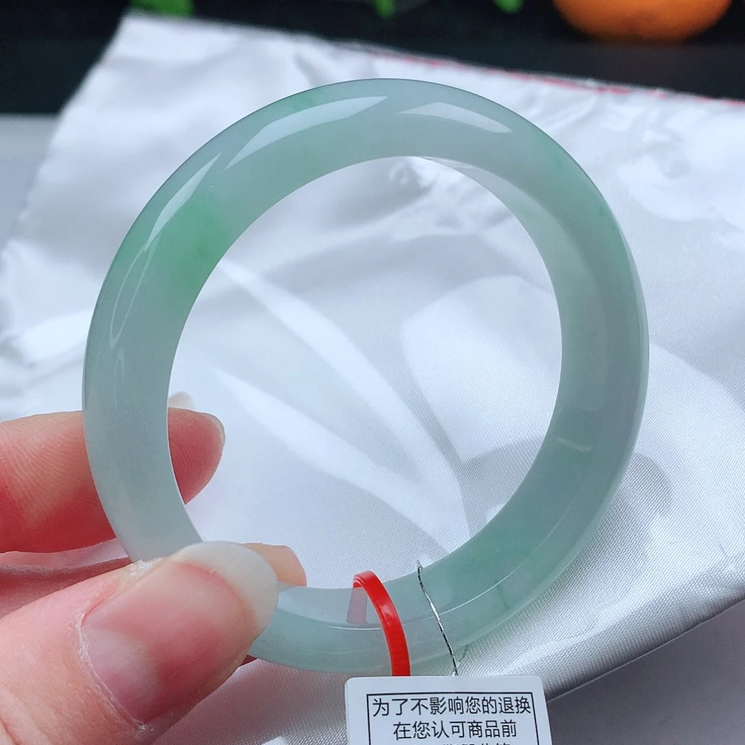 翡翠手镯未镶嵌53+圈