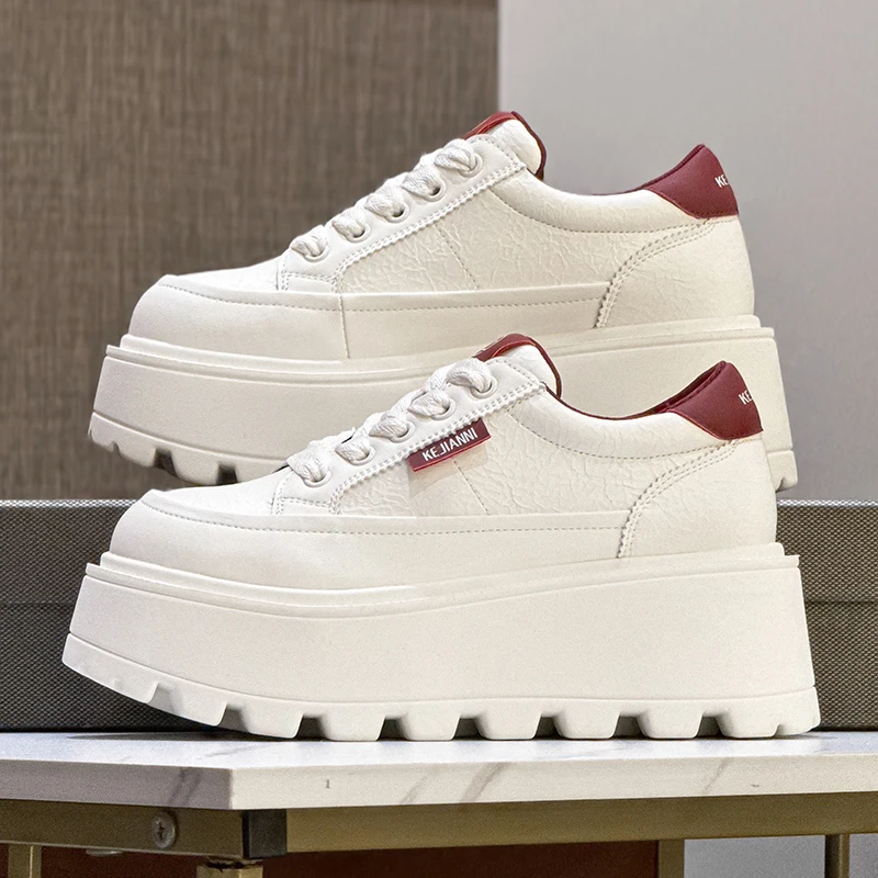 厚底松糕小白鞋女2025秋季新款小个子时尚百搭板鞋爆款增高休闲鞋