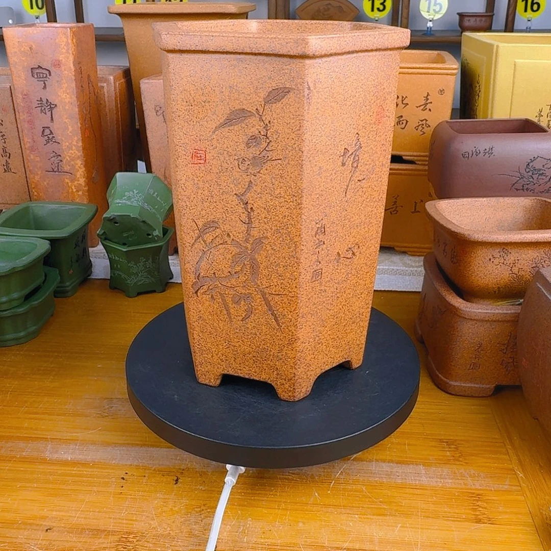 紫砂花盆风**由紫砂花盆