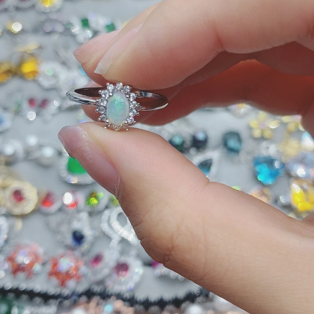 【闪购商品】银S925镶嵌耳饰托帕石
