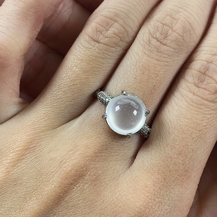 石英质玉合金颈饰