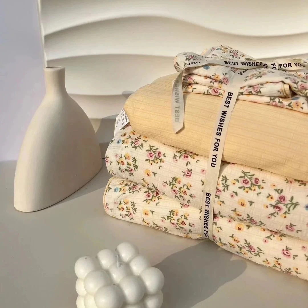 佰食果【UZOYUM】白底小碎花水洗棉四件套