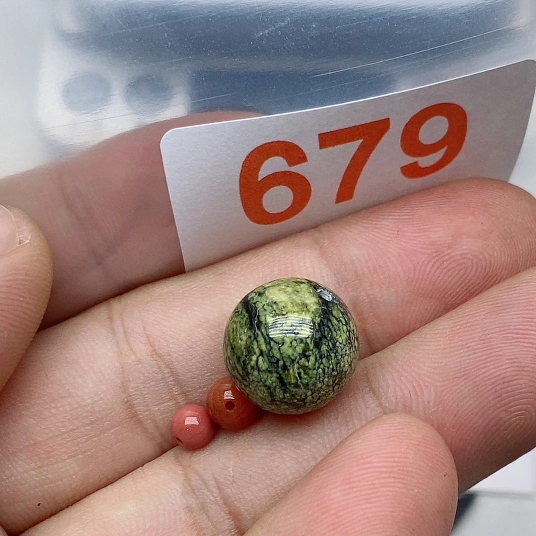 南红玛瑙未镶嵌珠宝奇石