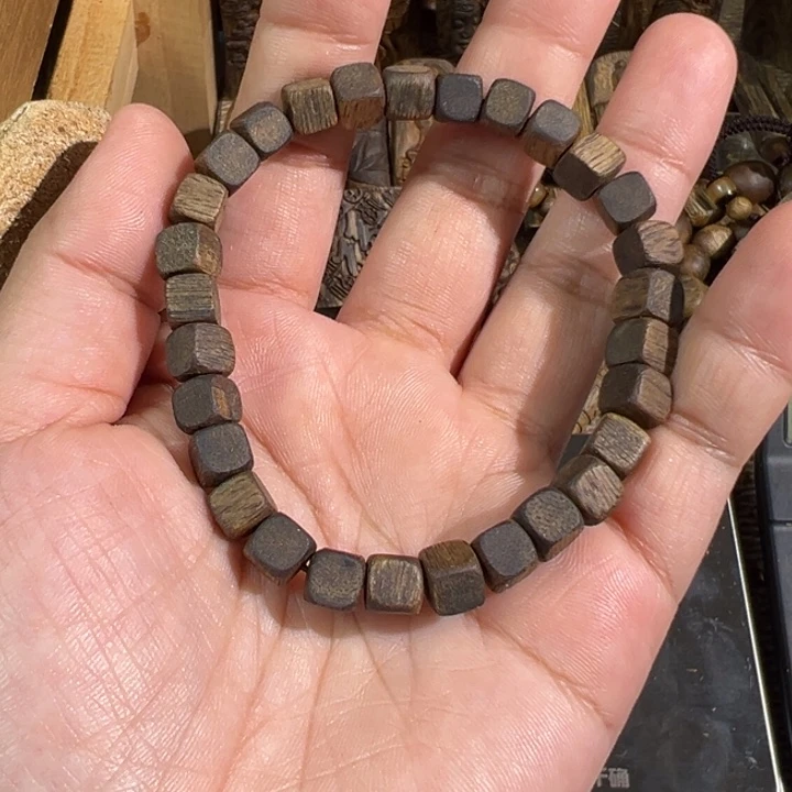 厨***嫂沉香沉香碎屑绿棋楠沉香单圈手链7.2克