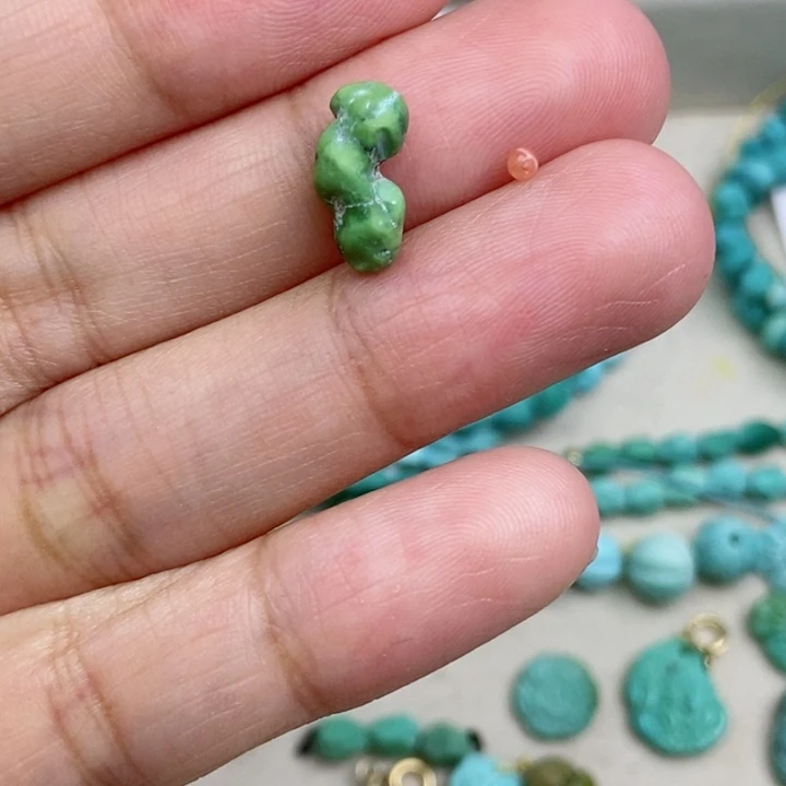 南红玛瑙未镶嵌珠宝奇石