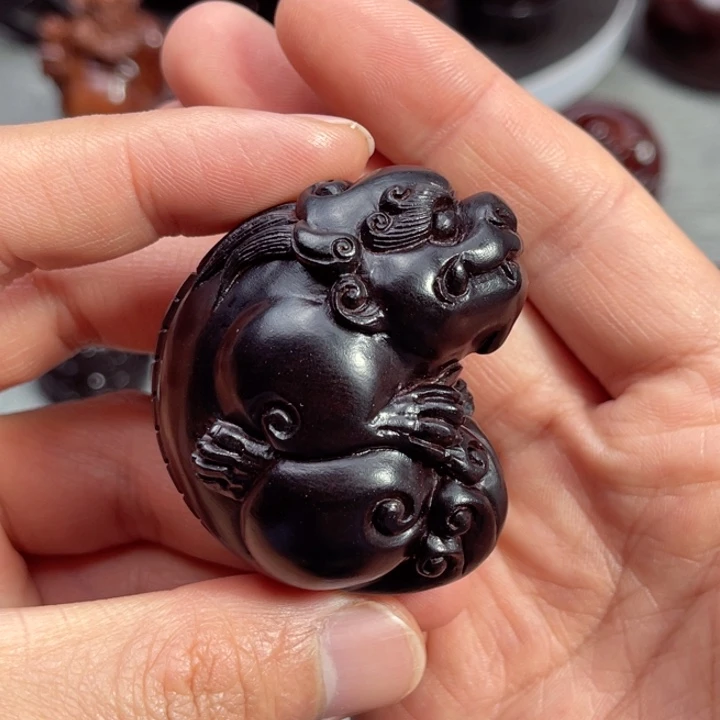 把件黄花梨/降香黄檀貔貅