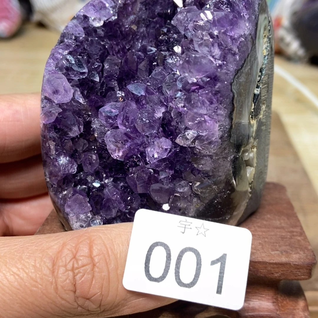 紫晶天然水晶摆件未镶嵌