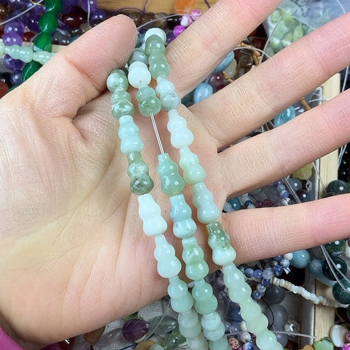 查罗石散珠合金葫芦一条