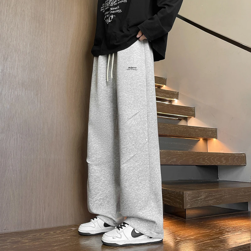 潮牌青少年秋季新款宽松直筒休闲裤褶皱设计男生舒适有型百搭卫裤