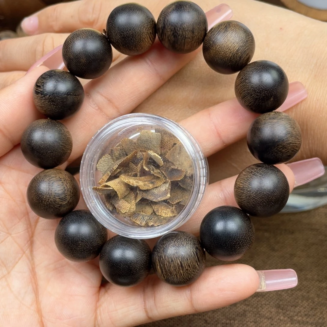 沉香碎屑沉香2*2➕沉香佛珠越南芽庄白奇楠雷击瘤疤