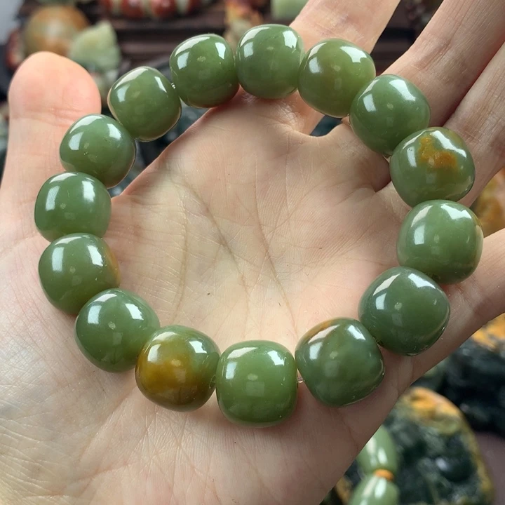 岫岩河磨玉（透闪石质玉）把件未镶嵌k****3