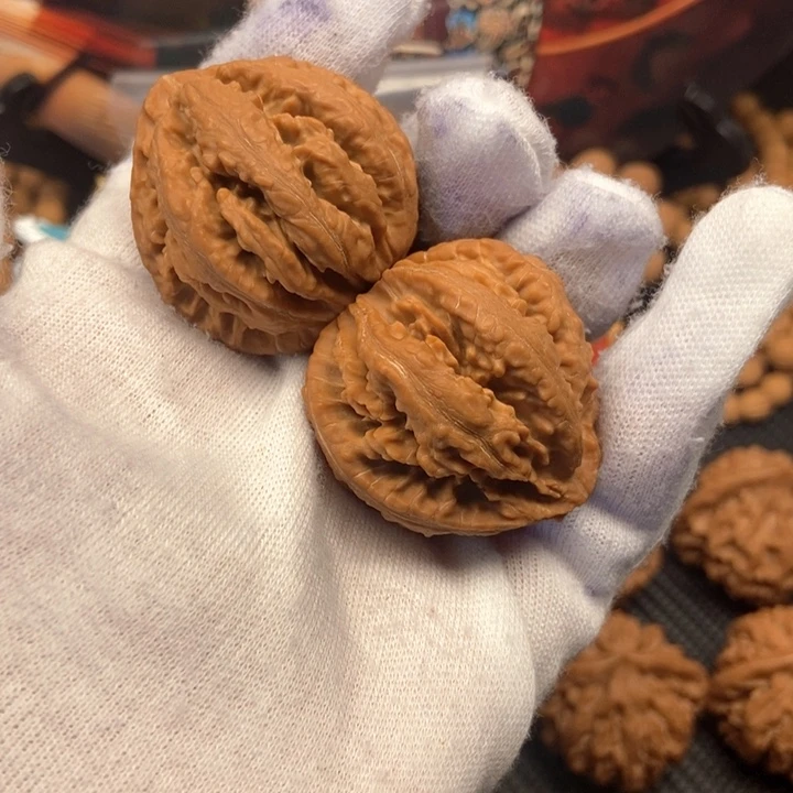 德*秦岭灯笼核桃呀呀