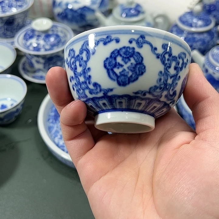 微瑕柴窑点工花团锦簇圆心杯