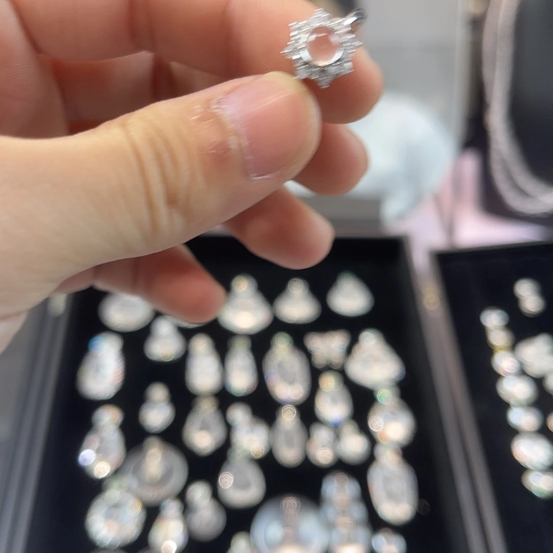 石英质玉合金戒指