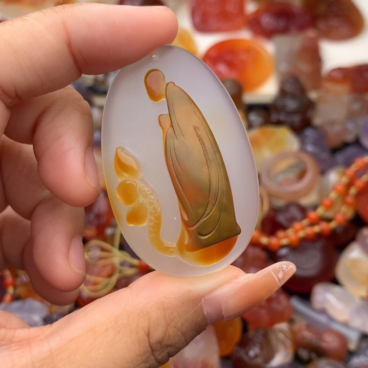 语***鳐玛瑙/玉髓颈饰未镶嵌