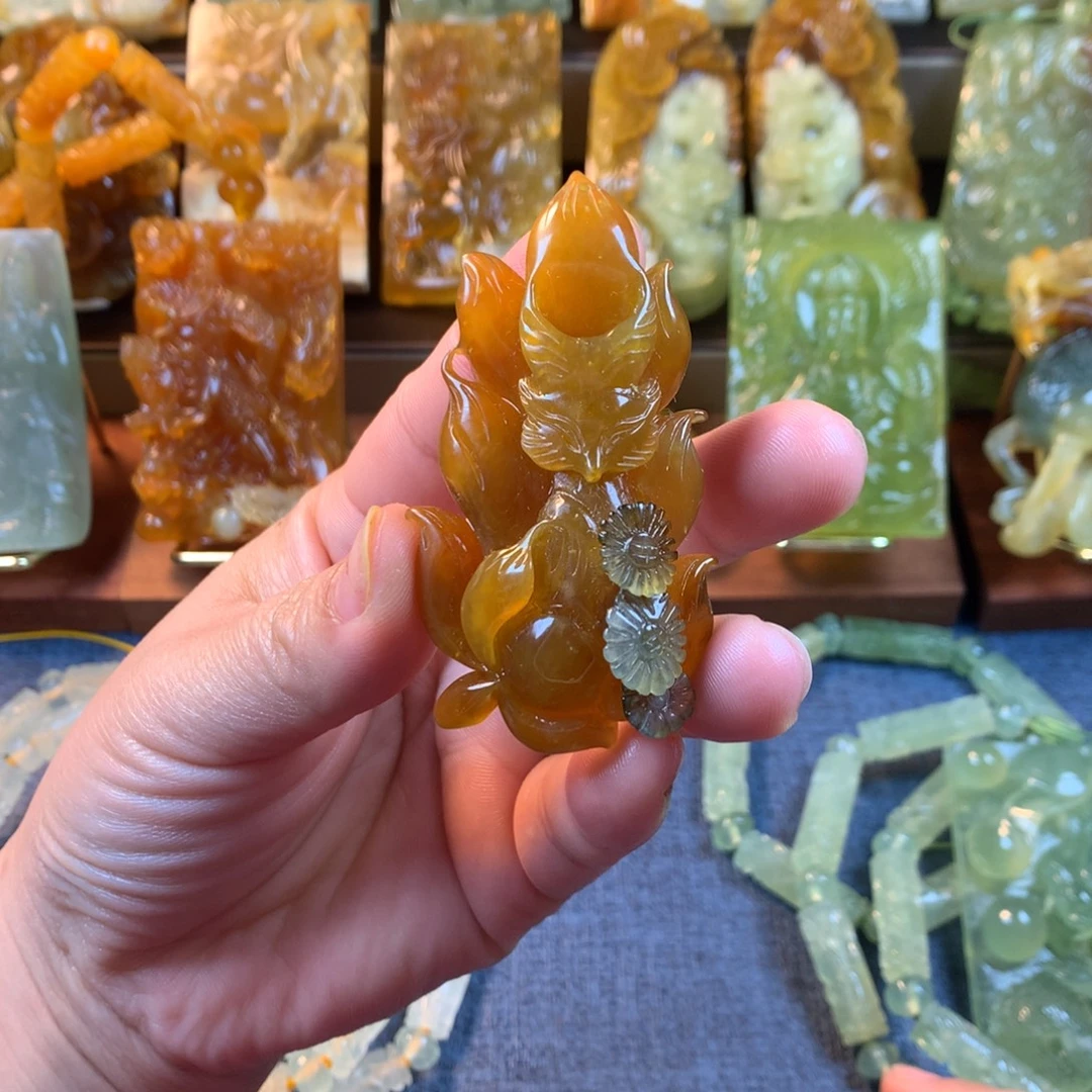 蛇纹石玉未镶嵌颈饰