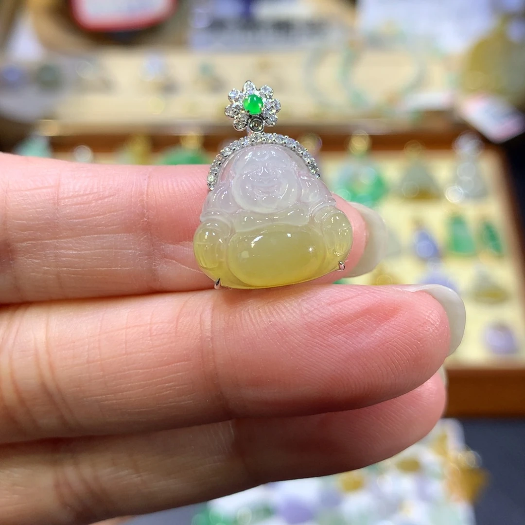 颈饰18K金镶嵌翡翠