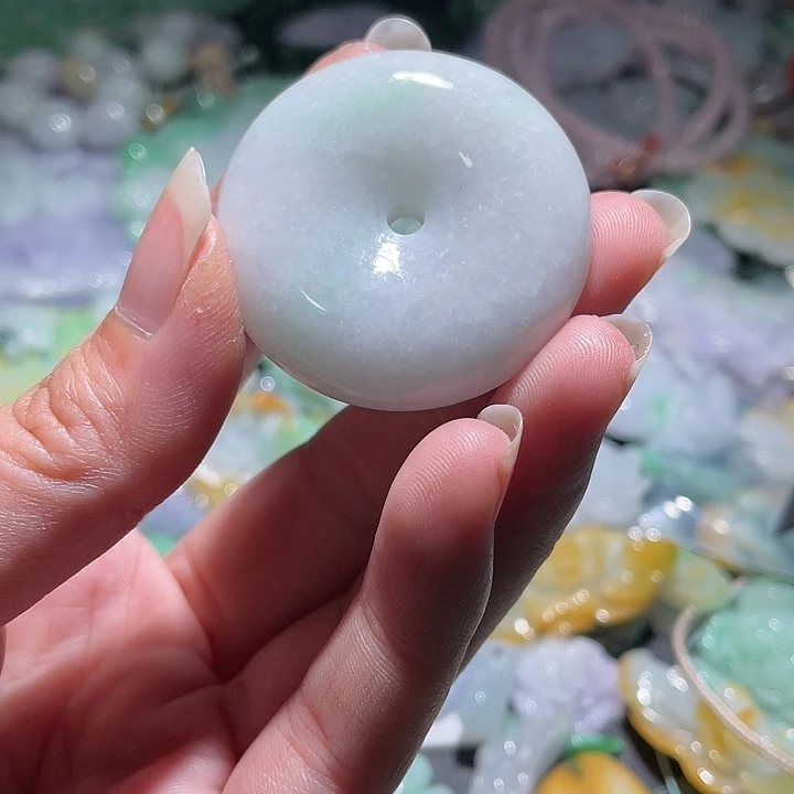 颈饰未镶嵌翡翠天