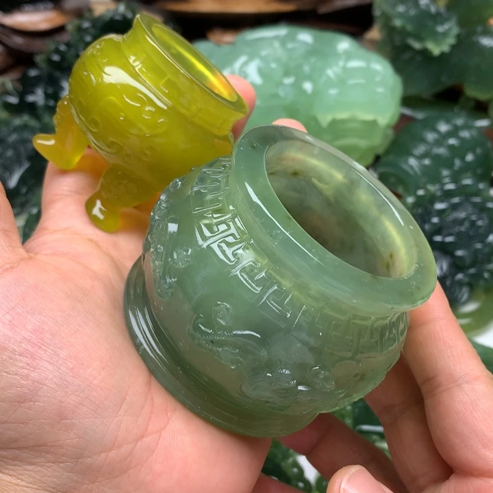 蛇纹石玉未镶嵌颈饰l****b