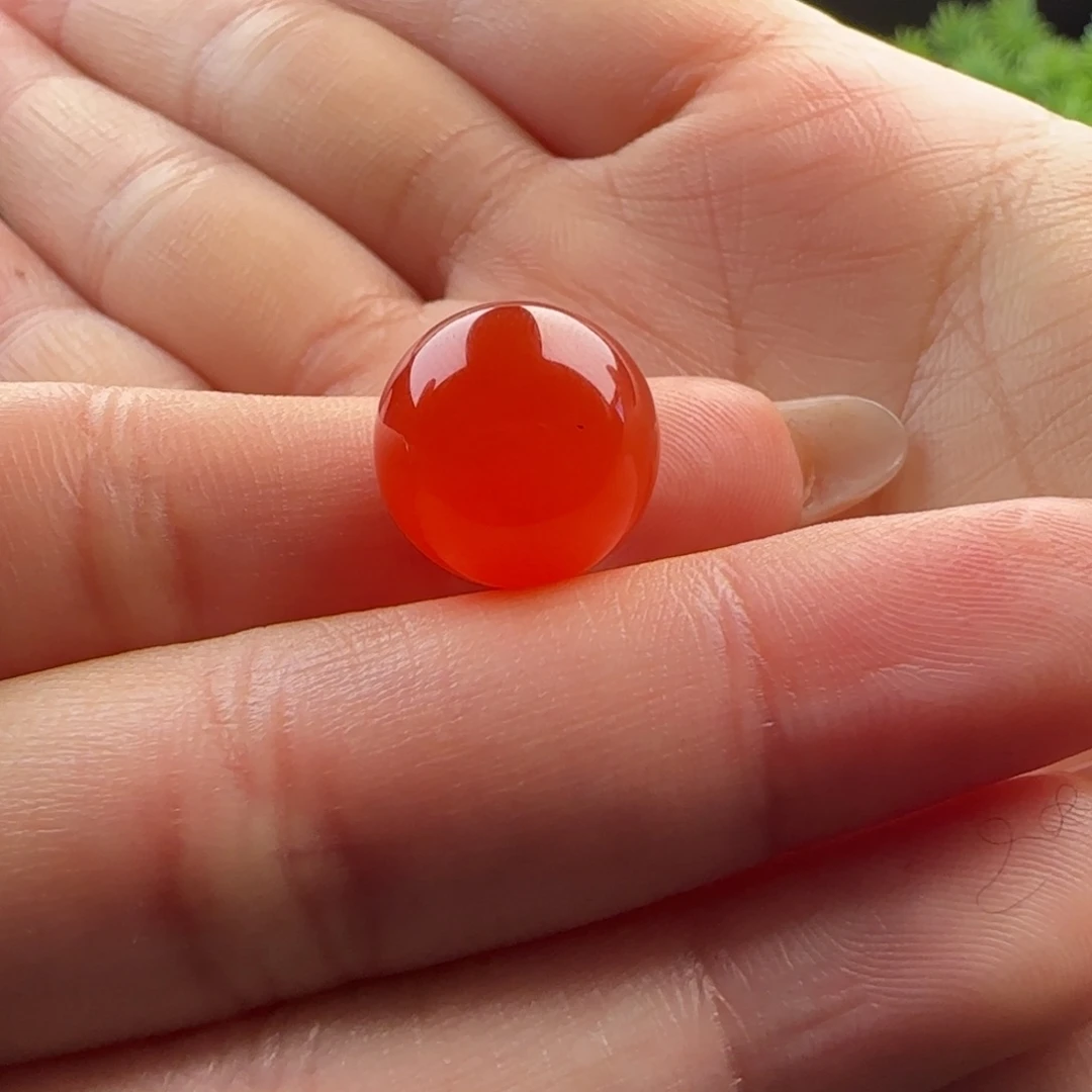 南红玛瑙未镶嵌圆珠13.4，有白纹