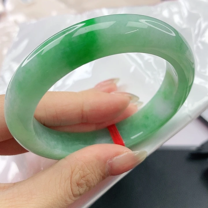 未镶嵌手镯翡翠，894