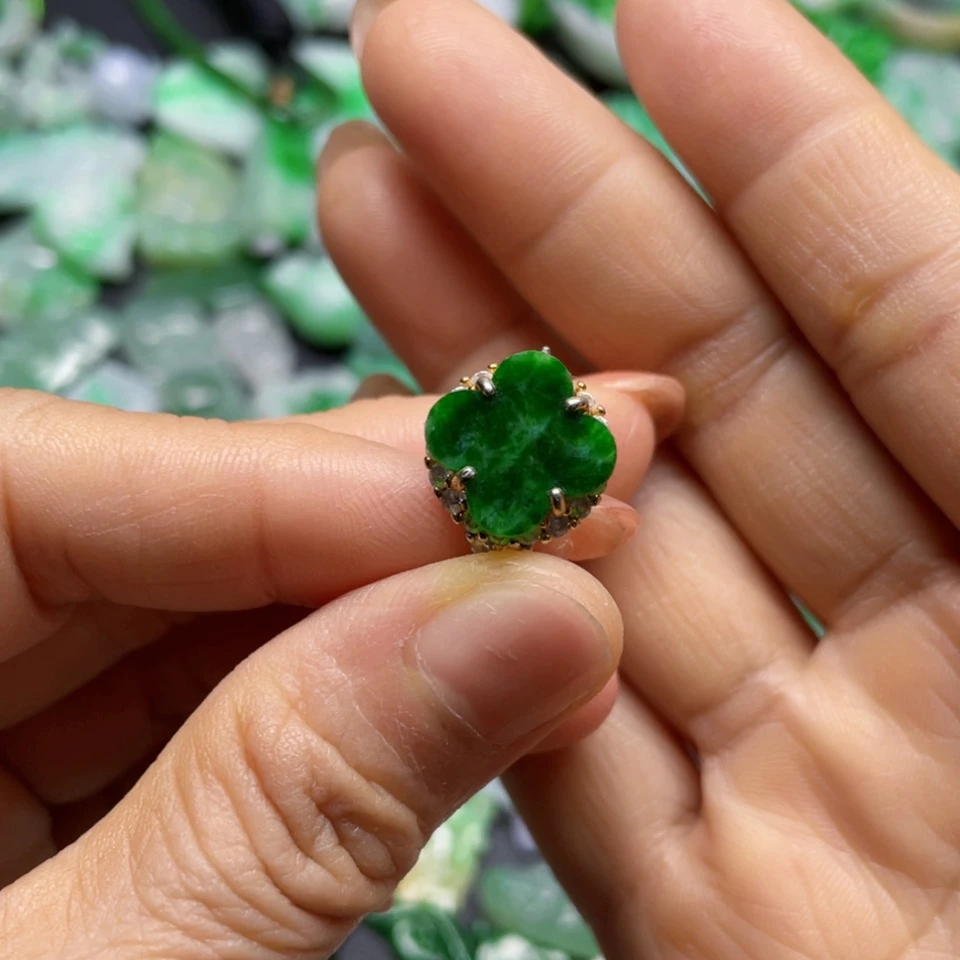 【闪购商品】翡翠颈饰未镶嵌一*!翡翠戒指