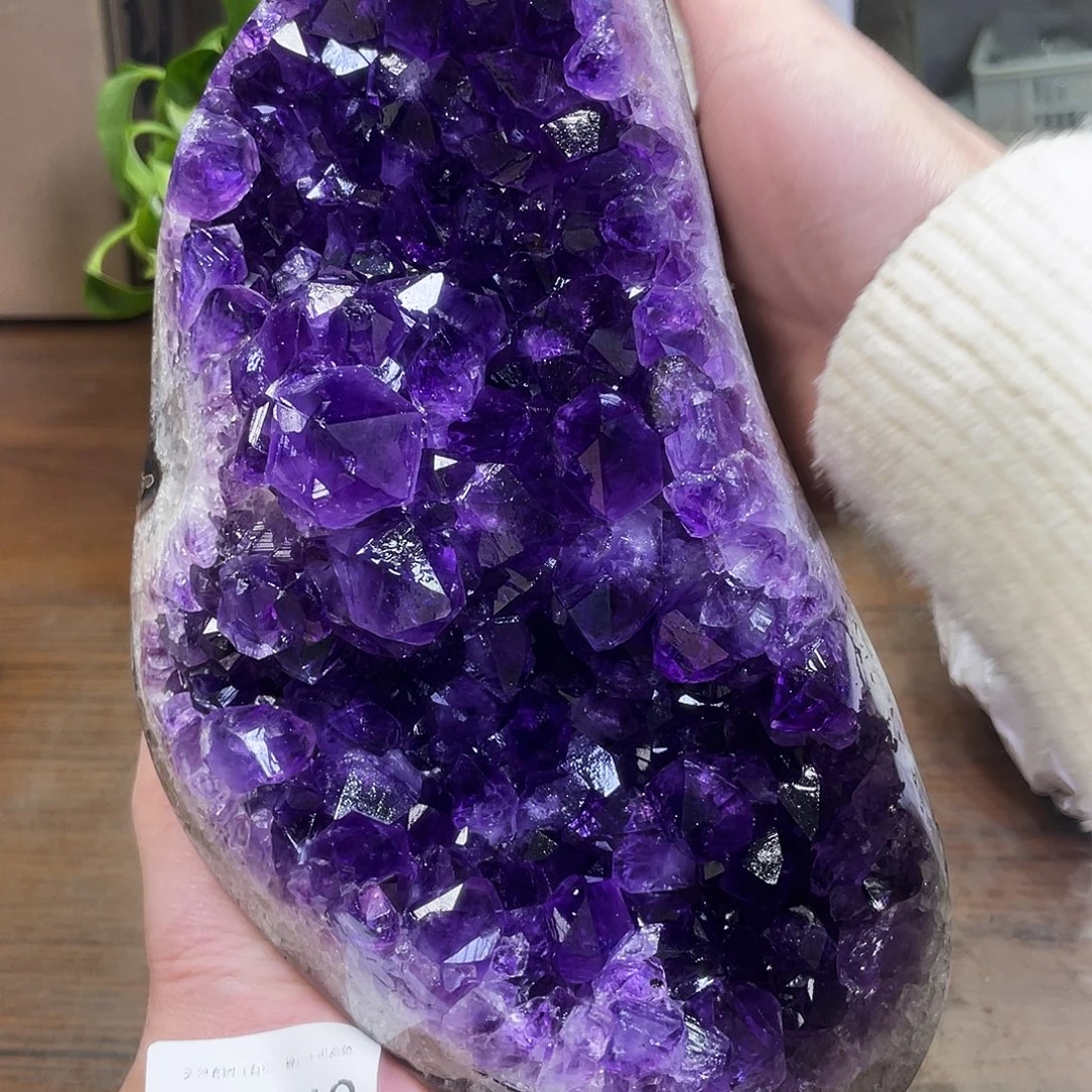未镶嵌水晶大型摆件（非配饰）