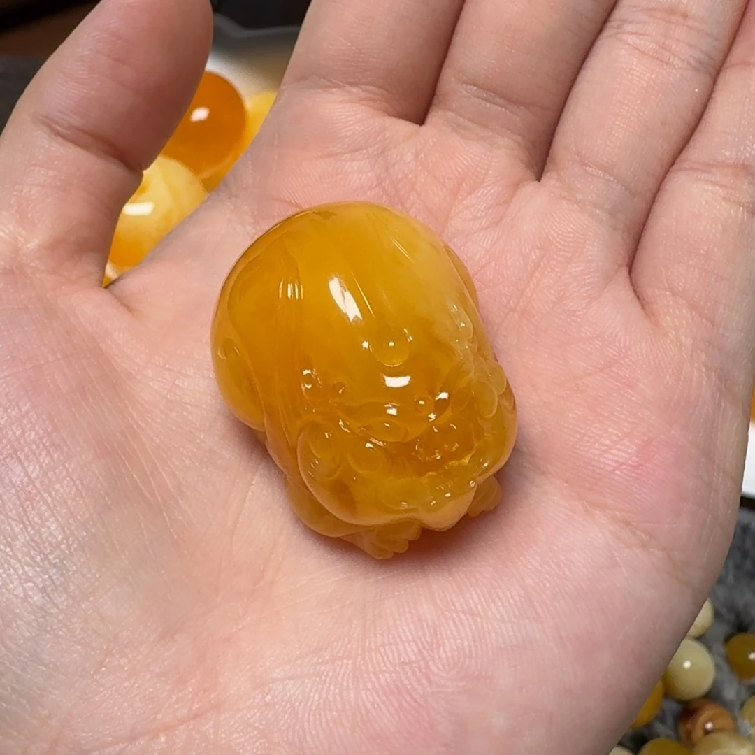 h***i琥珀未镶嵌裸石蜜蜡貔貅