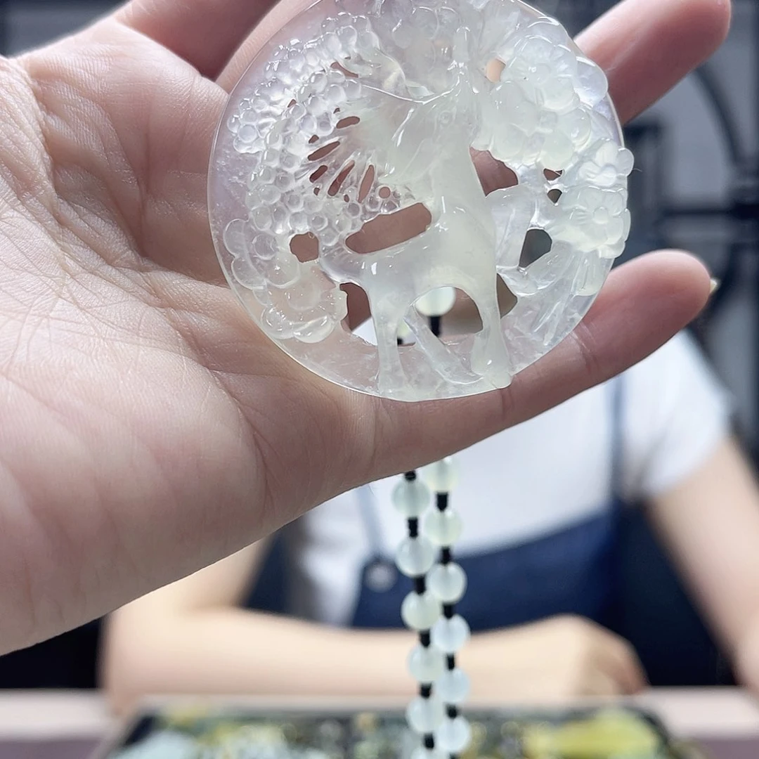 蛇纹石玉未镶嵌颈饰