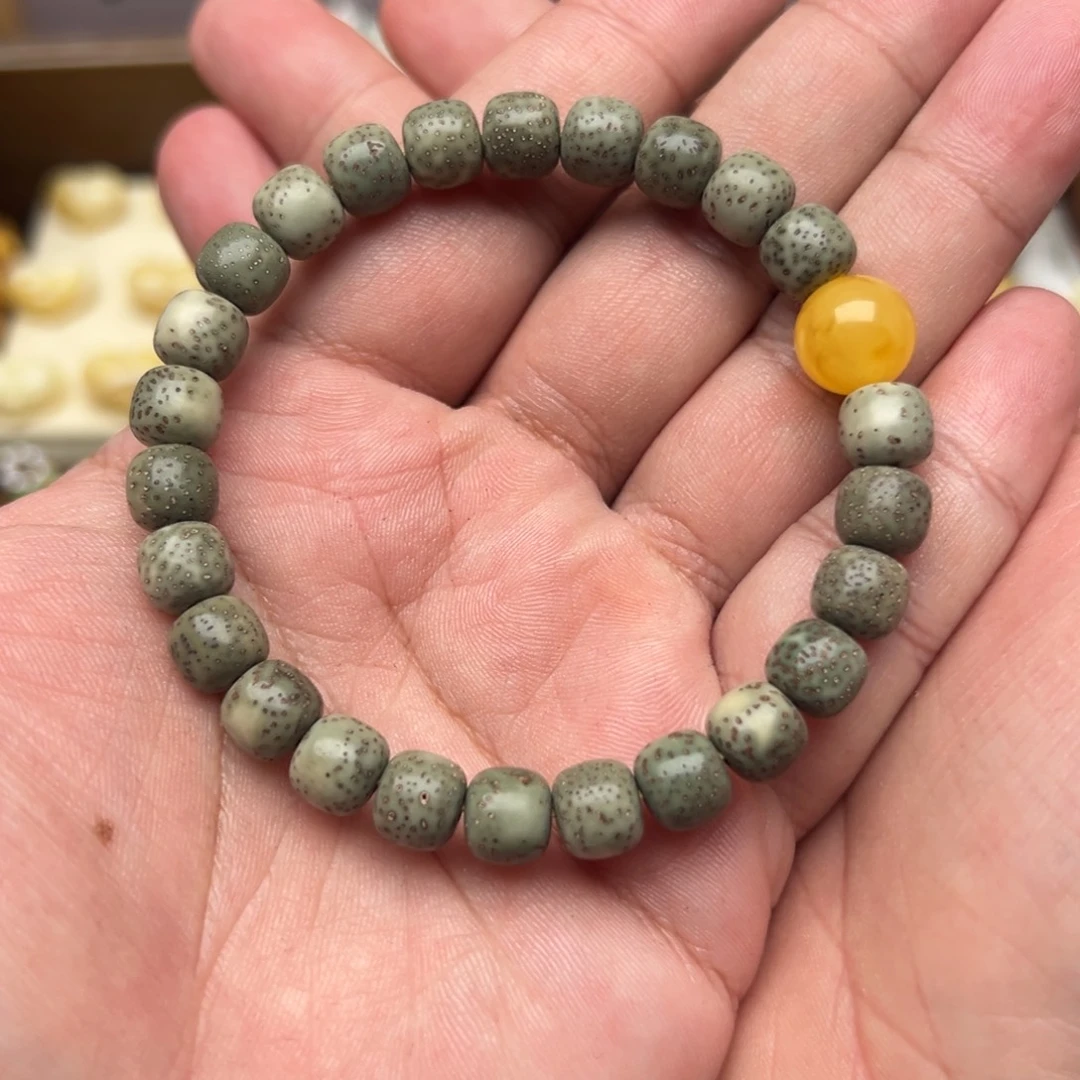 琥珀未镶嵌裸石福利练手星月，配原矿蜜蜡