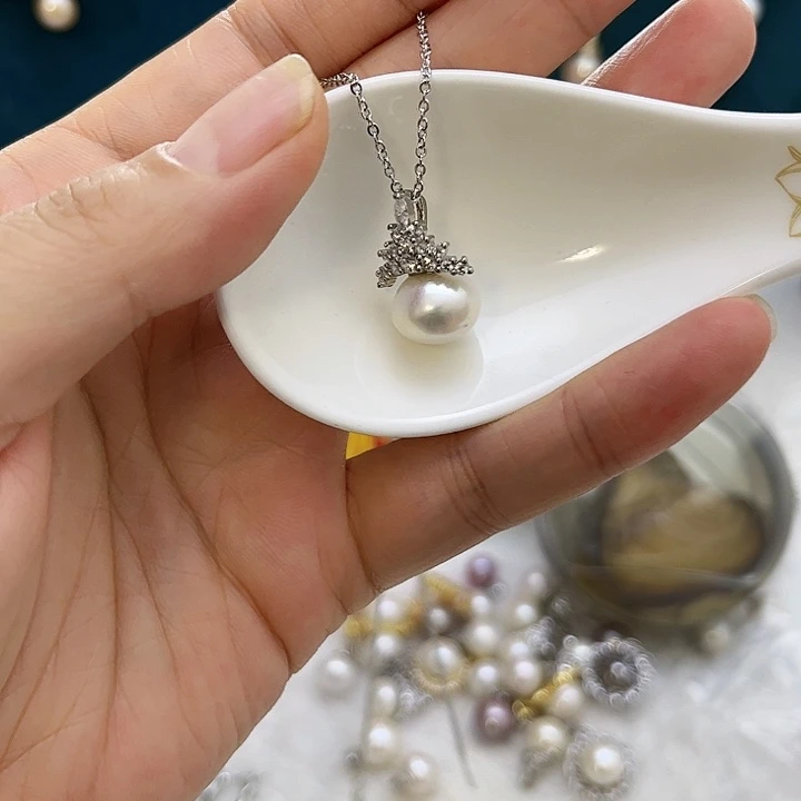 合金淡水珍珠白珠银色冰雪女王吊坠